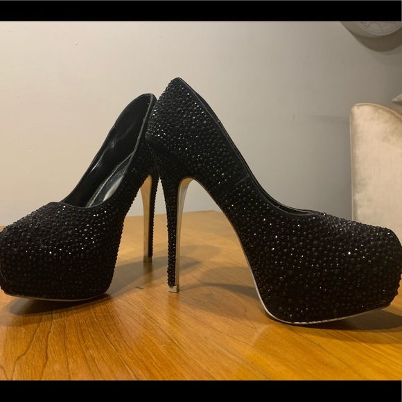 Sequins Heels - Picture 2 of 4